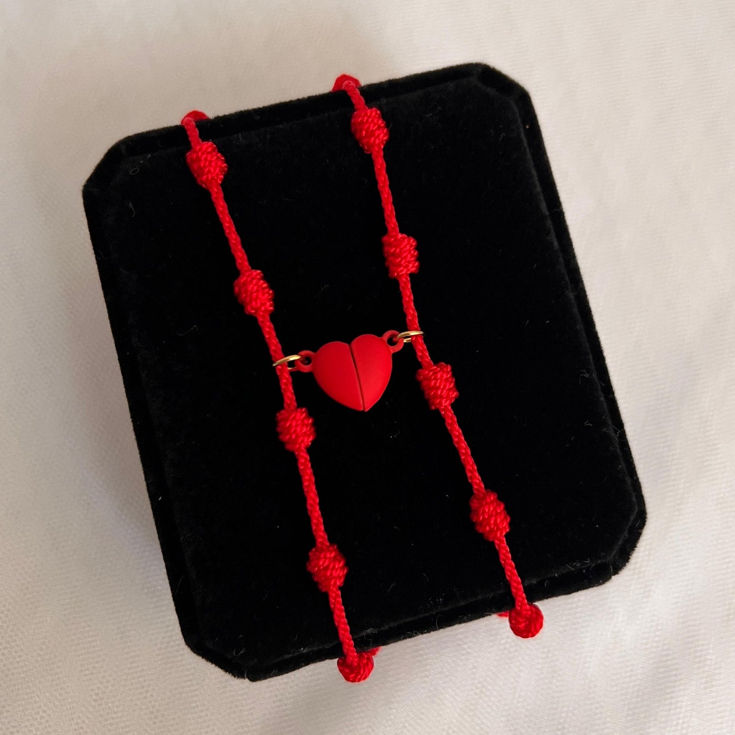 Pulseras de hilo rojo