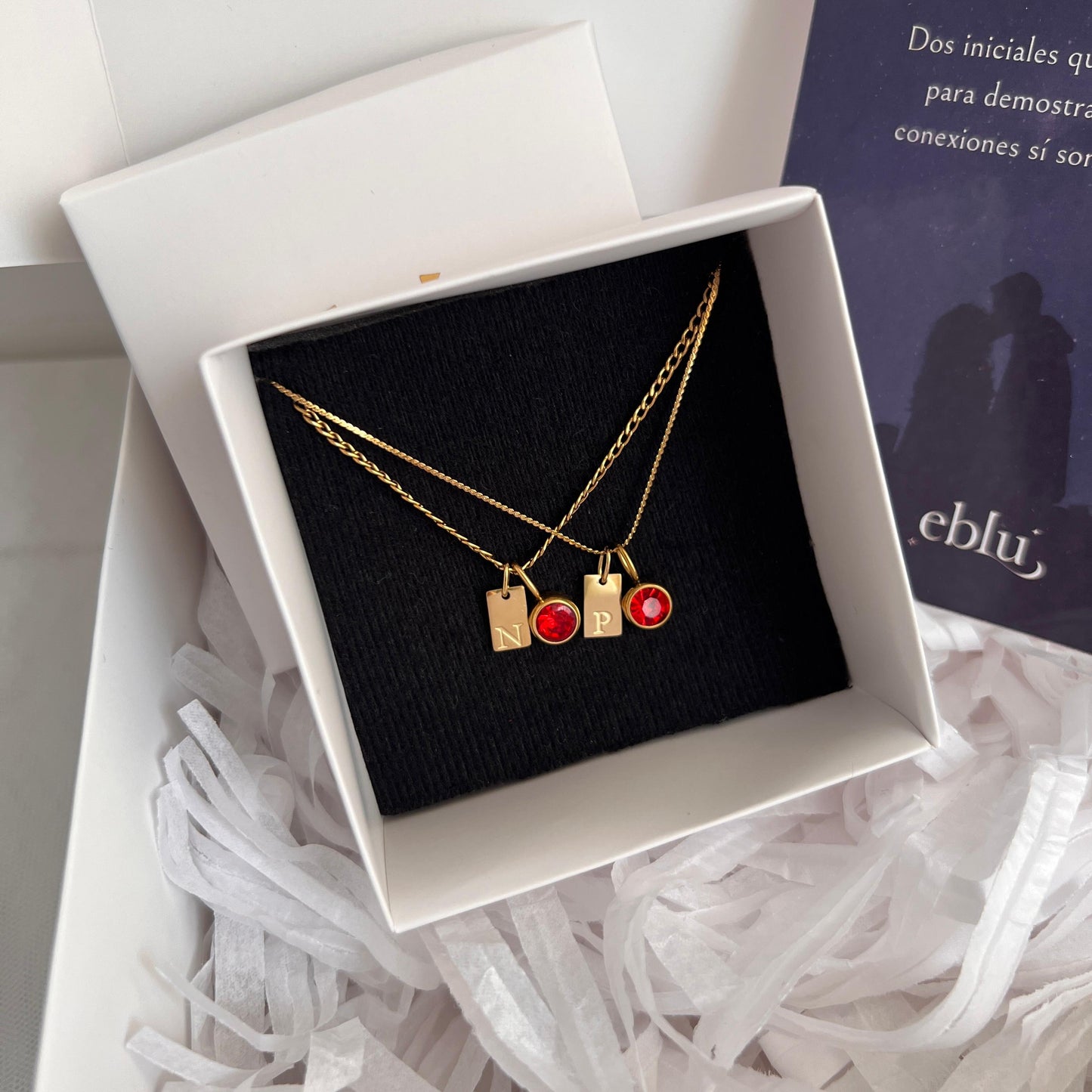 Collares plaquita y piedra de aniversario