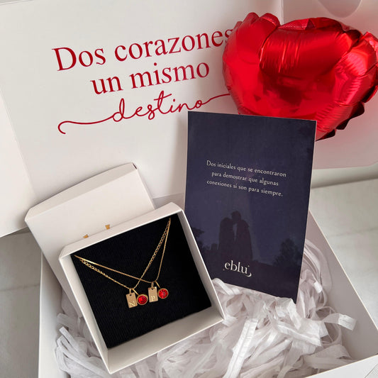 Collares plaquita y piedra de aniversario