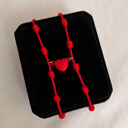 Pulseras de hilo rojo
