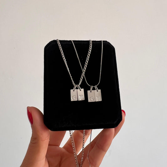 Collares de pareja iniciales doble plaquita