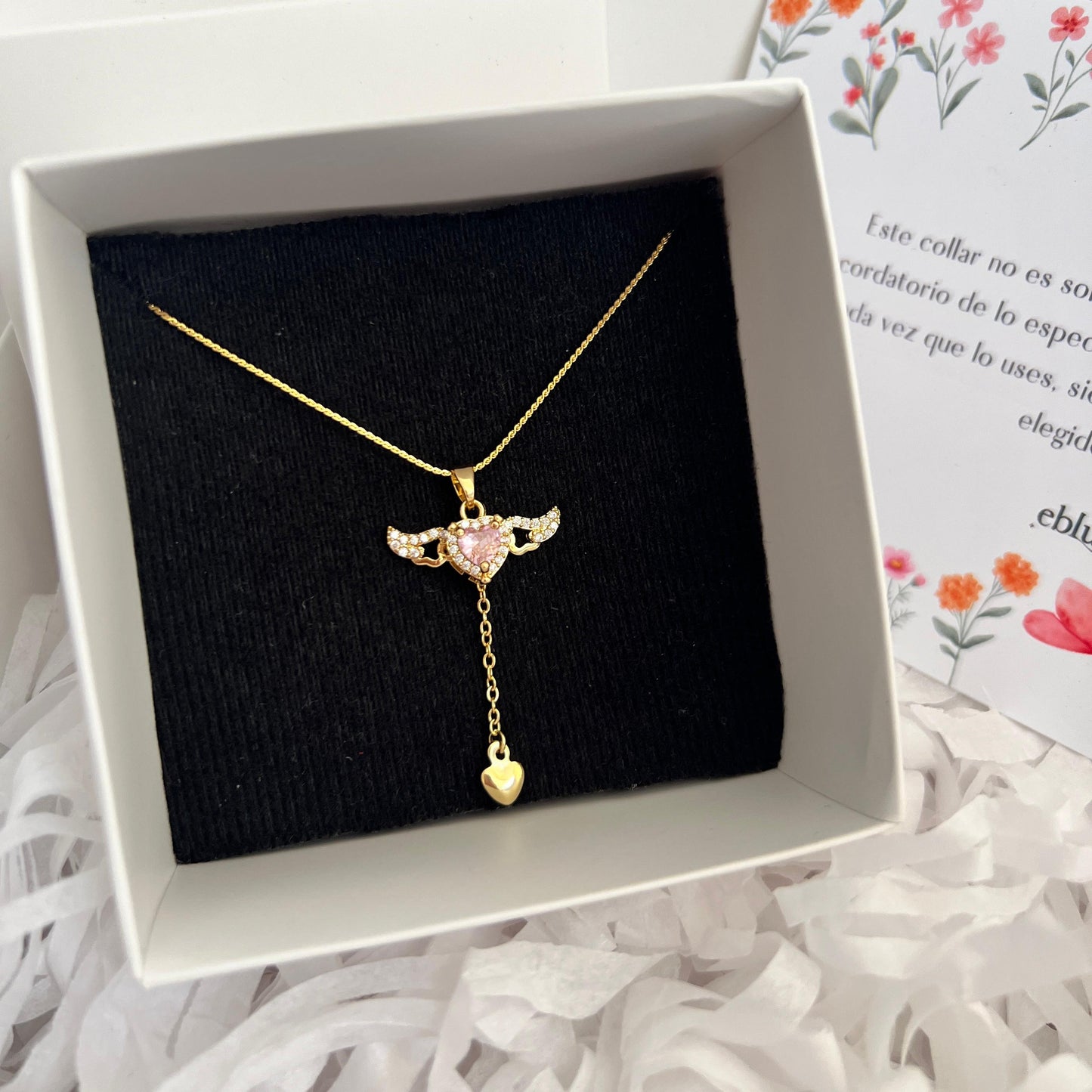 Collar alitas movibles