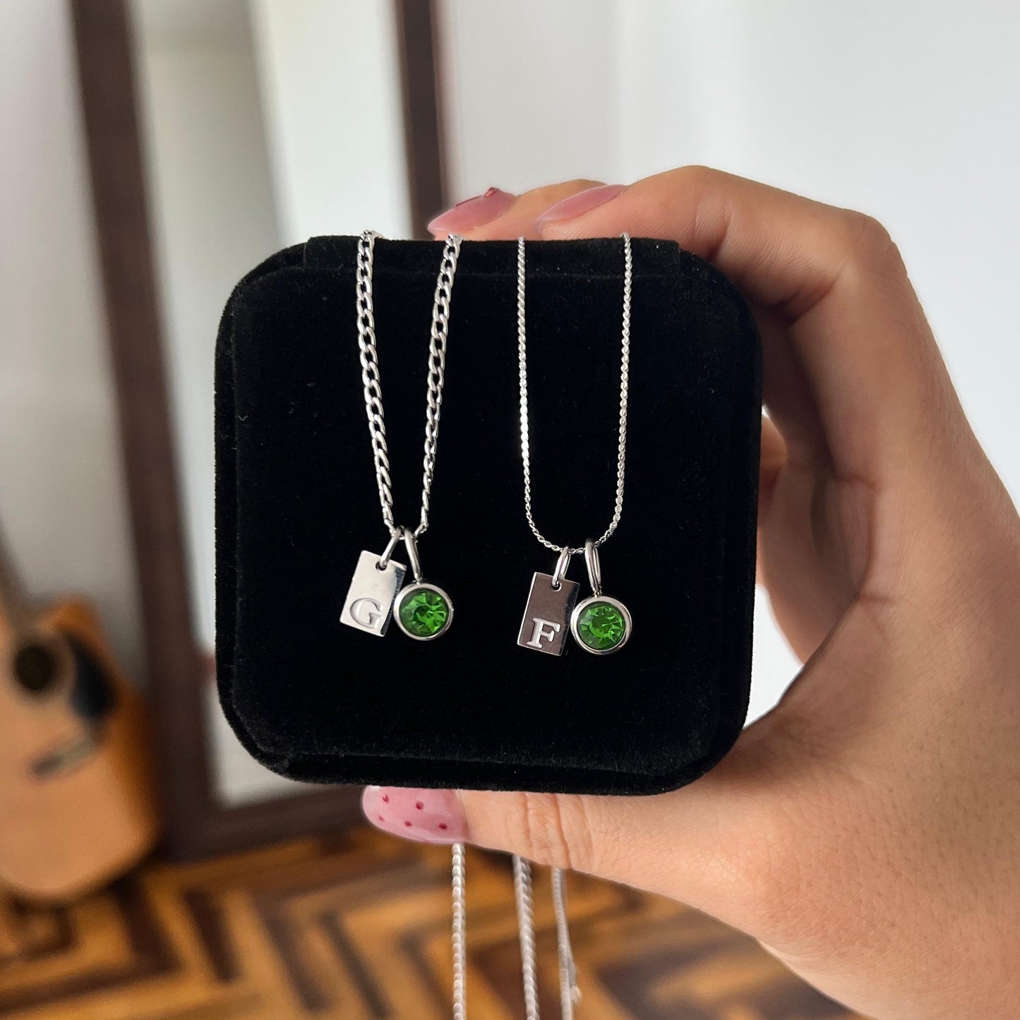 Collares plaquita y piedra de aniversario plateado
