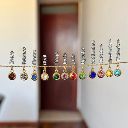 Collares plaquita y piedra de aniversario pequeña dorada