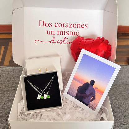 Collares plaquita y piedra de aniversario plateado